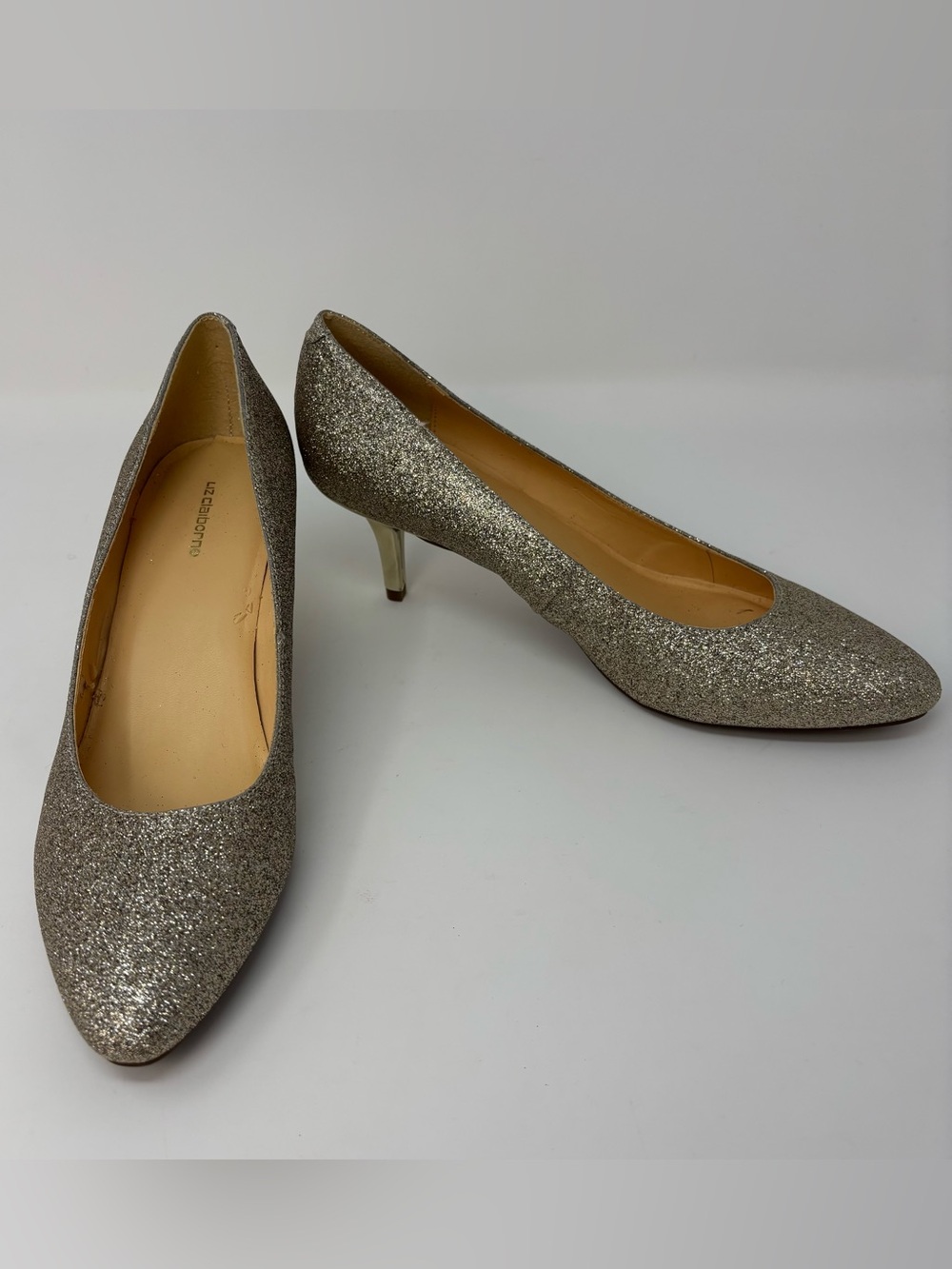 Liz Claiborne Silver Glitter Pumps Size 9M Kitten Heels Shimmer Classic Event